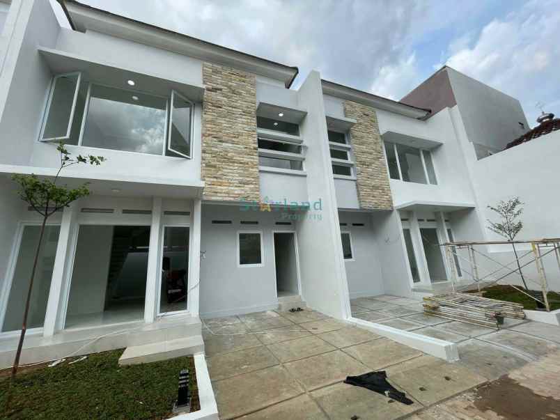 dijual rumah petukangan