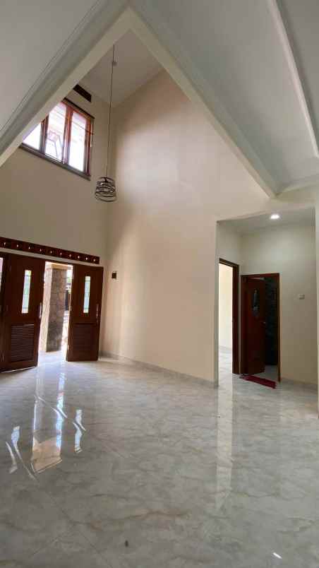 dijual rumah pinus regency bandung