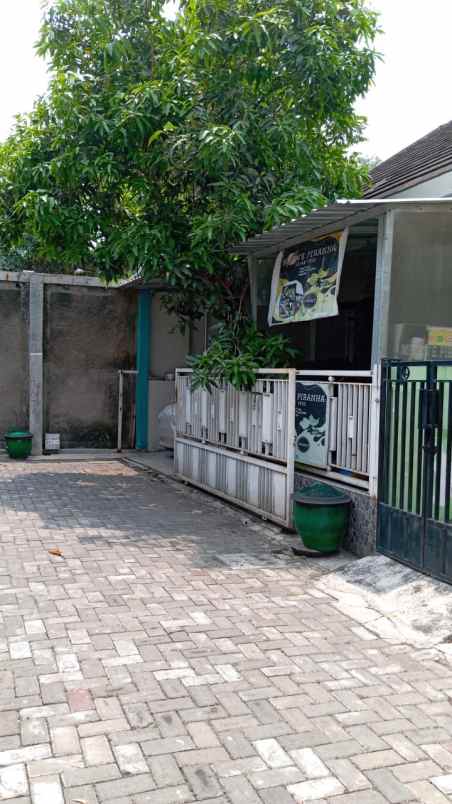 dijual rumah pojok lokasi jalan ikan ikan kota malang