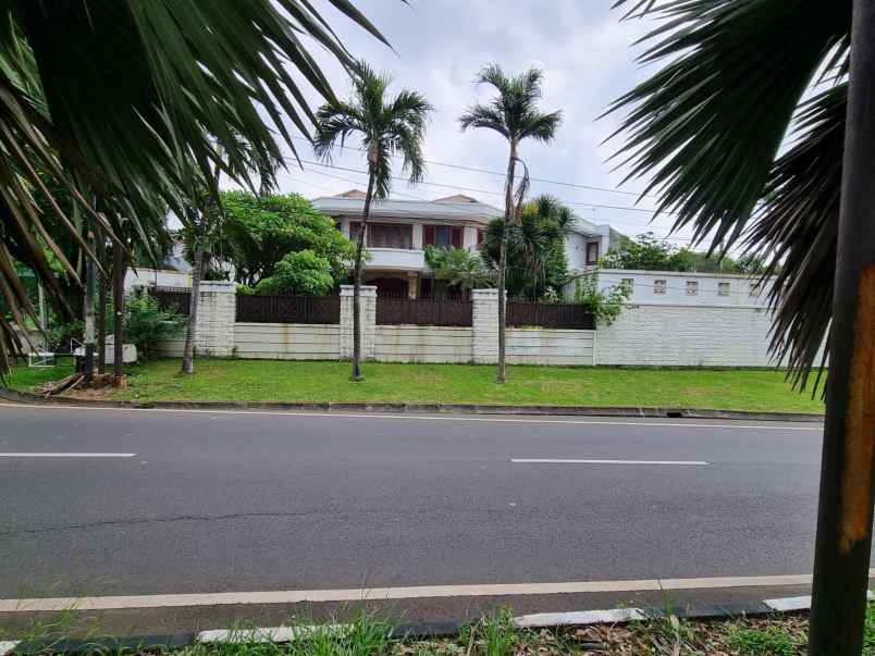 dijual rumah pondok indah