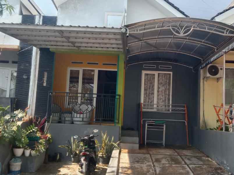 dijual rumah pudakpayung