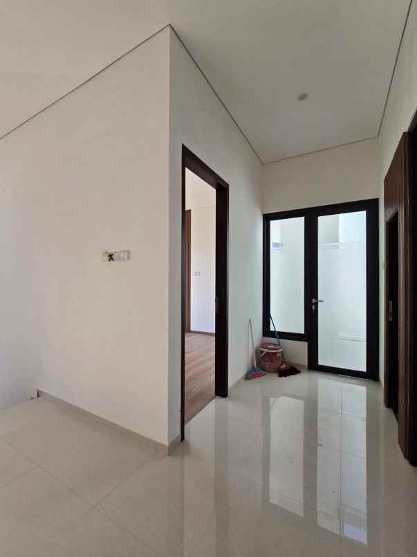 dijual rumah pulo asem rawamangun