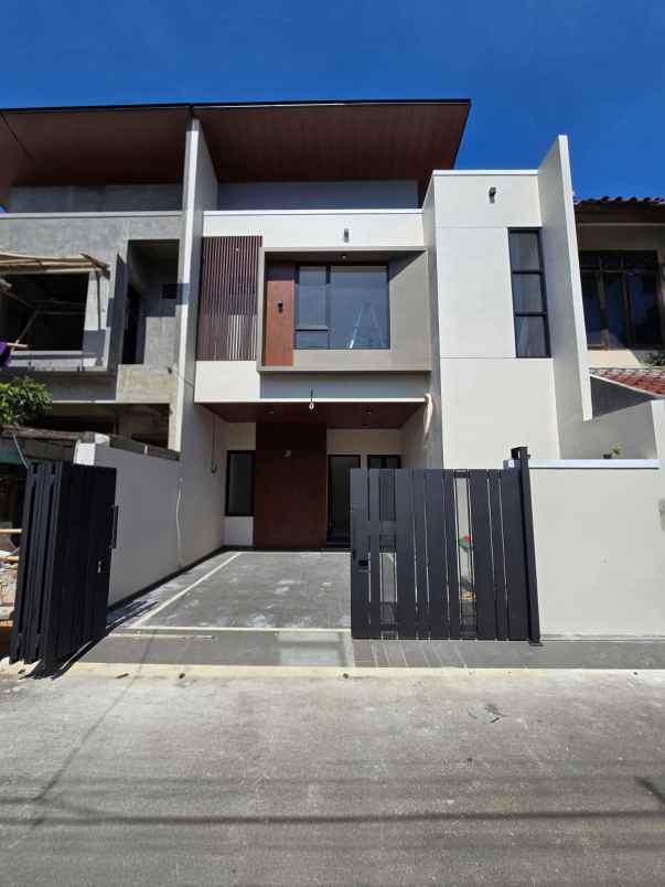 dijual rumah pulo asem rawamangun