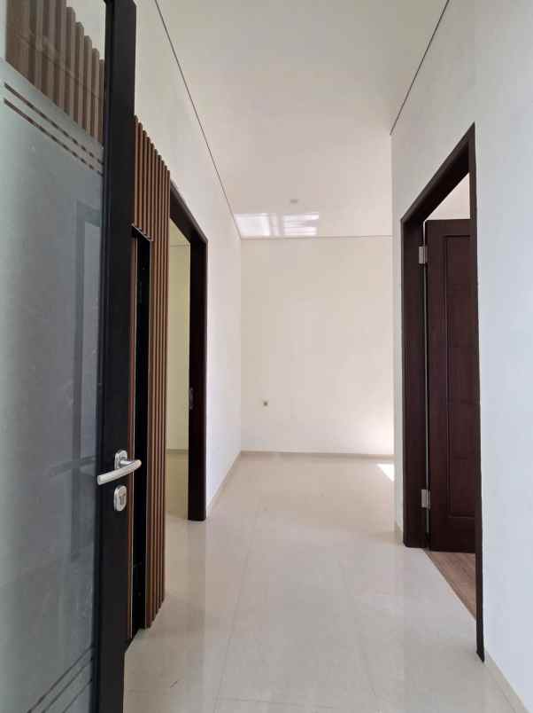 dijual rumah pulo asem rawamangun