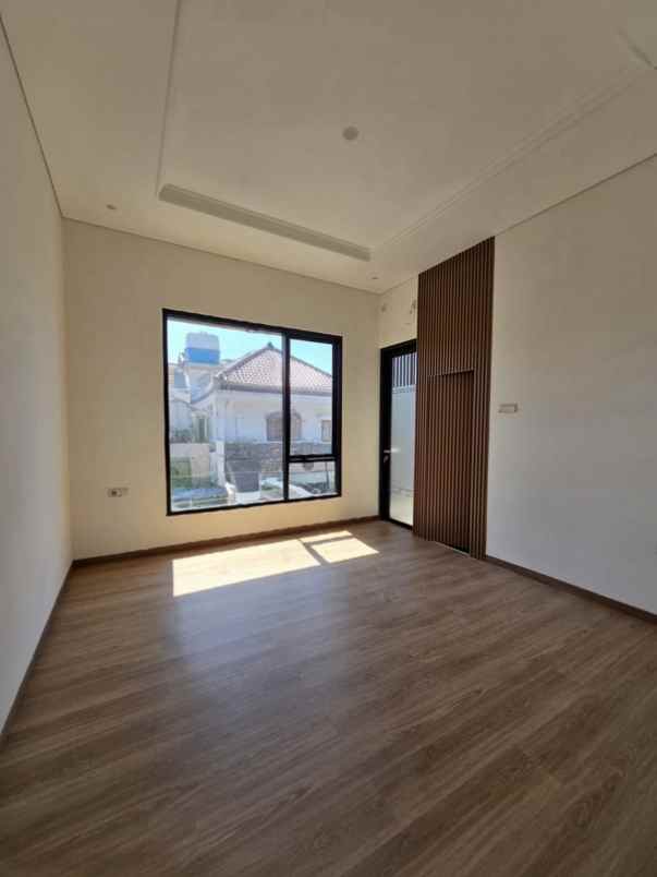 dijual rumah pulo asem rawamangun