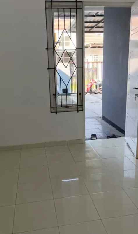 dijual rumah puri mas