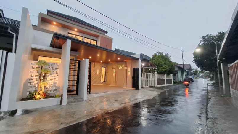 dijual rumah purwomartani kalasan