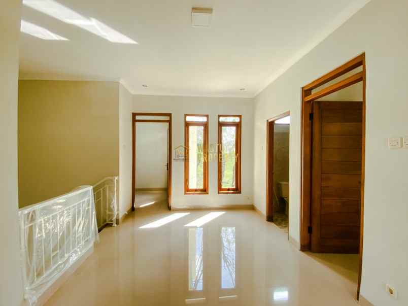 dijual rumah purwomartani kec kalasan