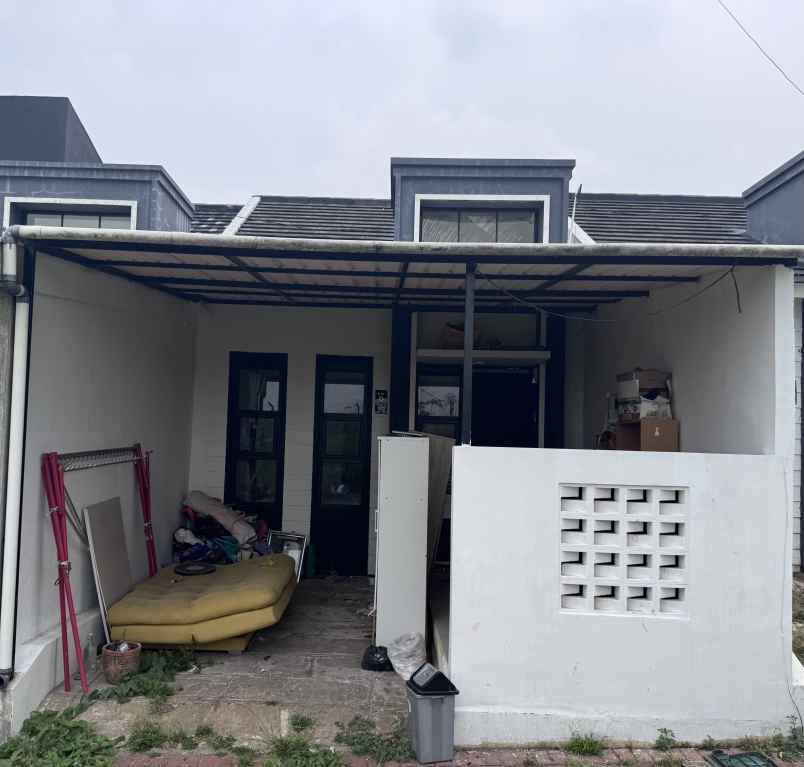 dijual rumah qianna residence 2