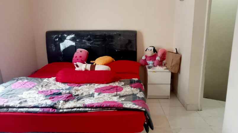 dijual rumah raffles hills housing