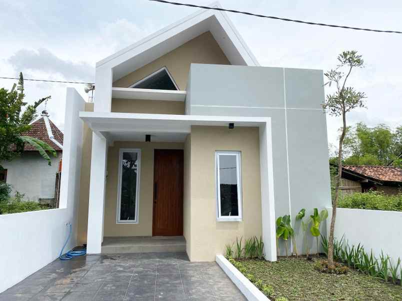 dijual rumah rajek kidul tirtoadi mlati