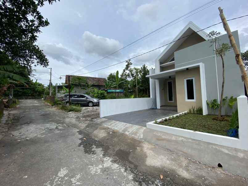 dijual rumah rajek kidul tirtoadi mlati