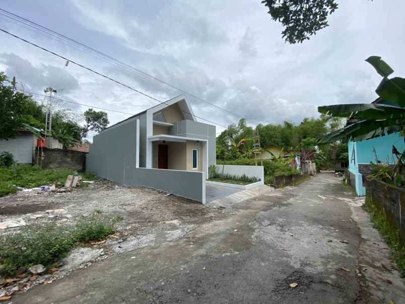 dijual rumah rajek kidul tirtoadi mlati