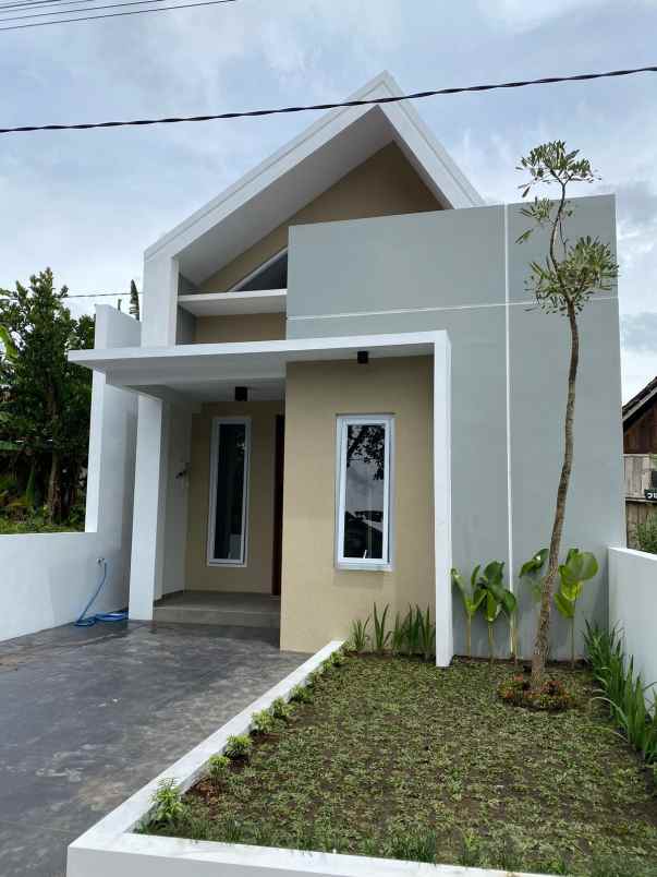 dijual rumah rajek kidul tirtoadi mlati