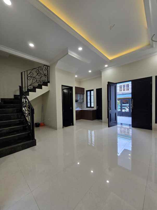 dijual rumah rawamangun jaktim