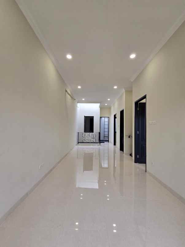 dijual rumah rawamangun jaktim