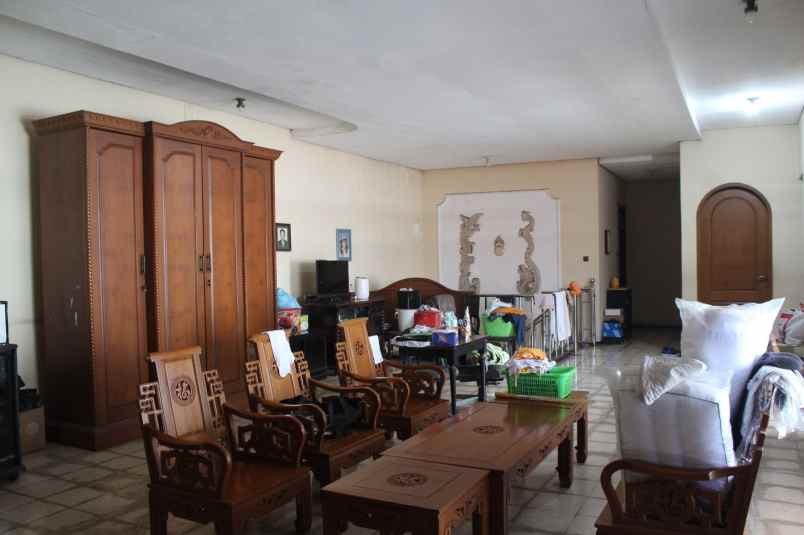 dijual rumah raya kenjeran