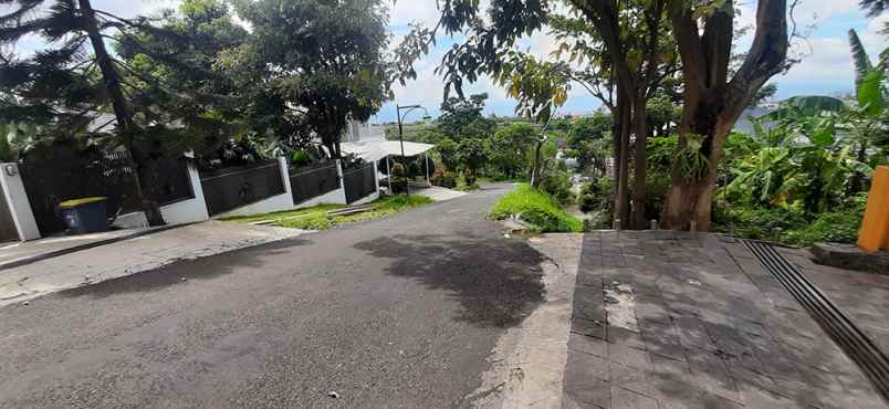 dijual rumah resort dago pakar