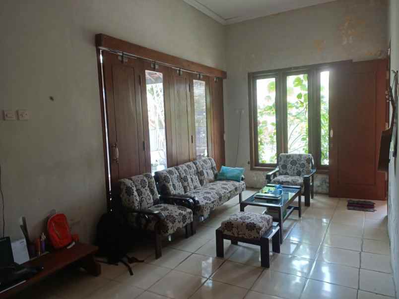 dijual rumah ringinanom