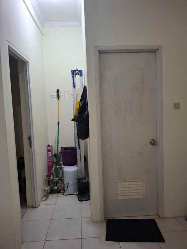 dijual rumah royal residence