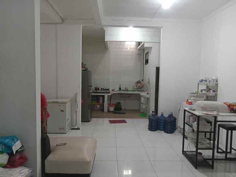 dijual rumah rungkut