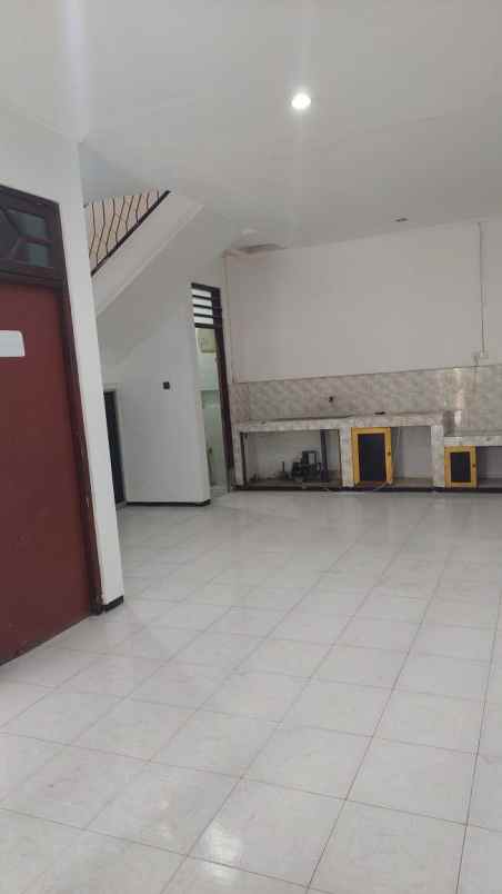 dijual rumah rungkut