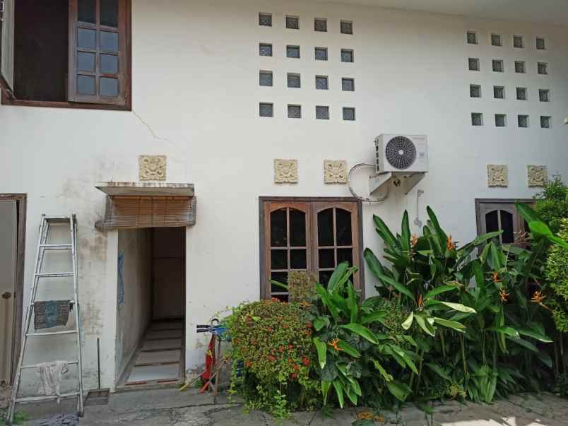 dijual rumah rungkut