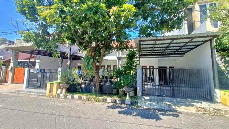 dijual rumah rungkut asri
