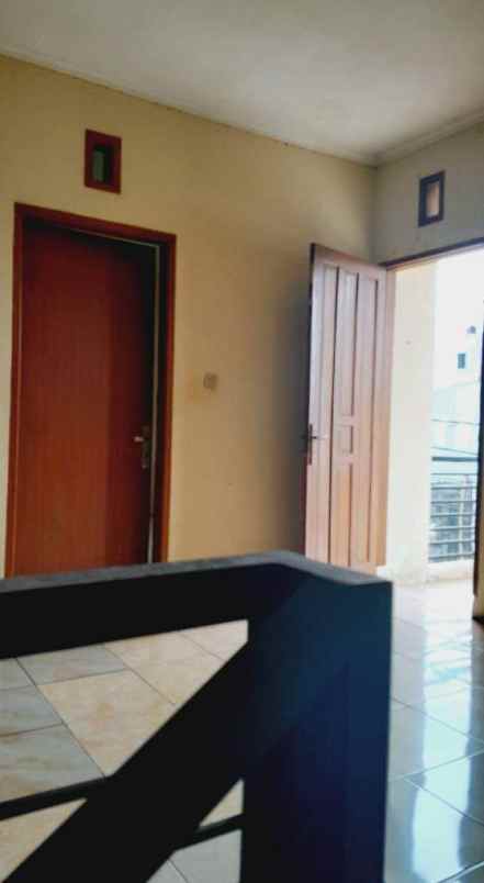 dijual rumah sariwangi