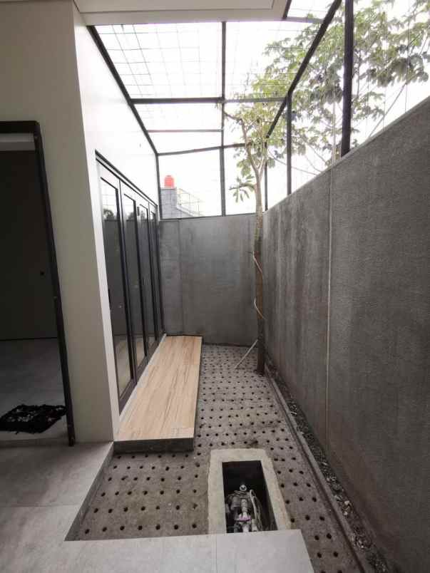 dijual rumah sawangan