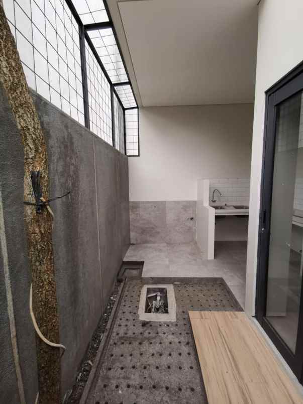 dijual rumah sawangan