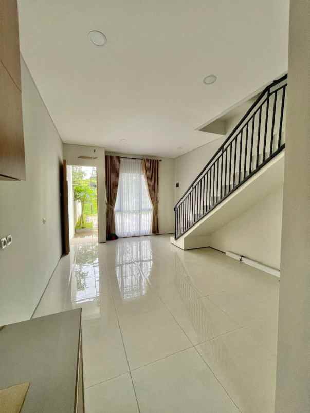 dijual rumah sawangan