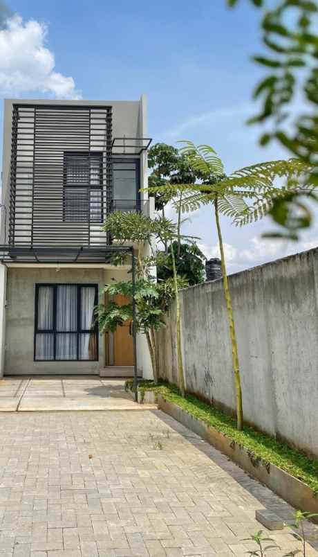 dijual rumah sawangan