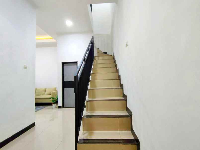 dijual rumah sawangan