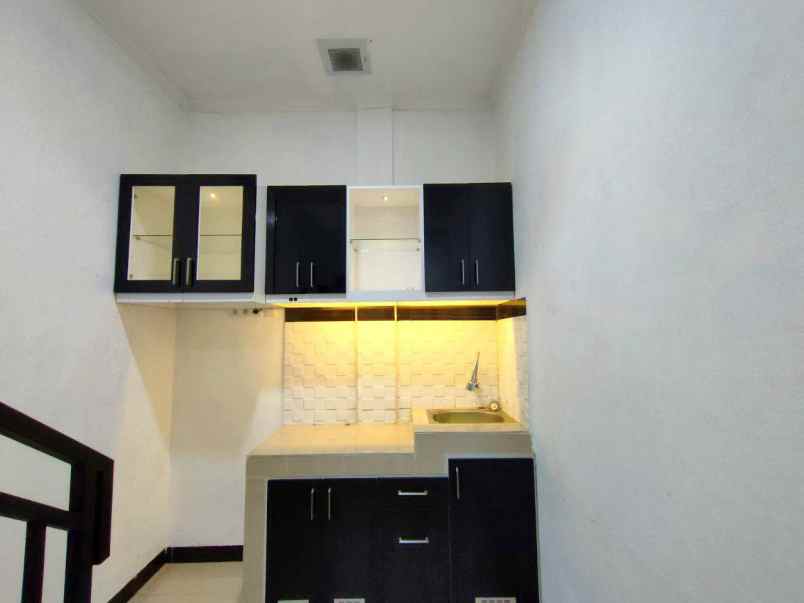 dijual rumah sawangan