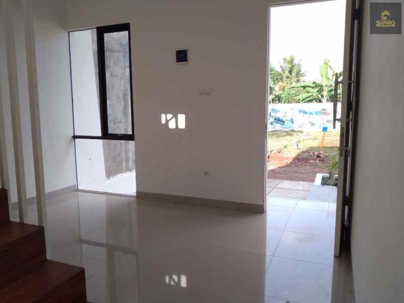 dijual rumah sawangan depok