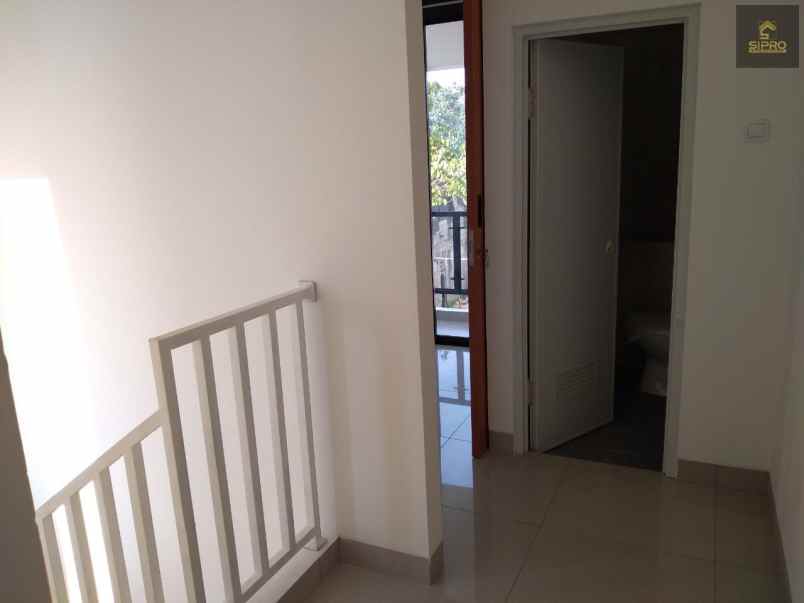 dijual rumah sawangan depok