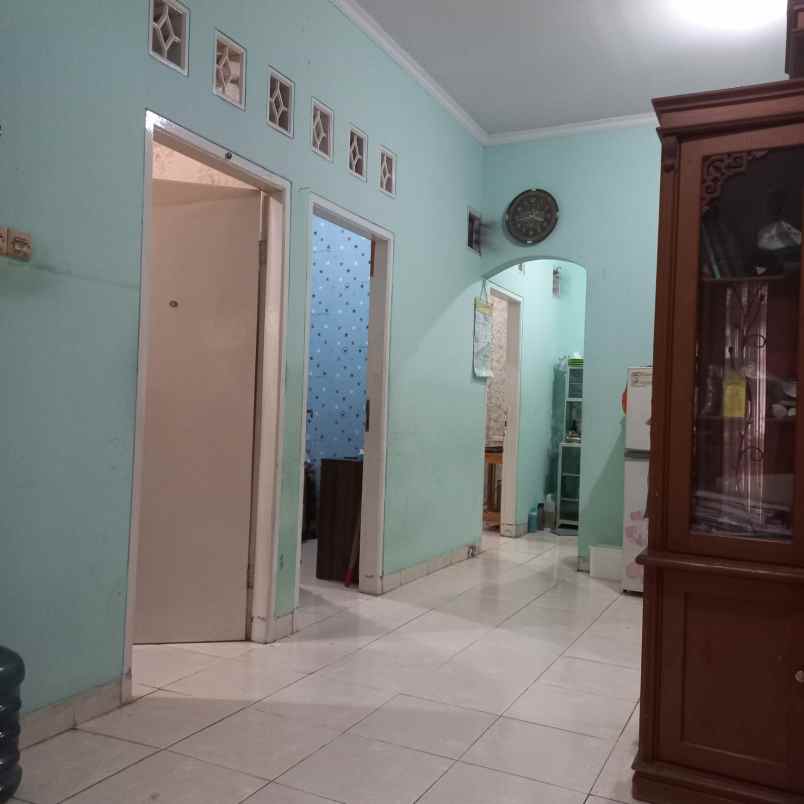 dijual rumah second dikawasan pondok aren