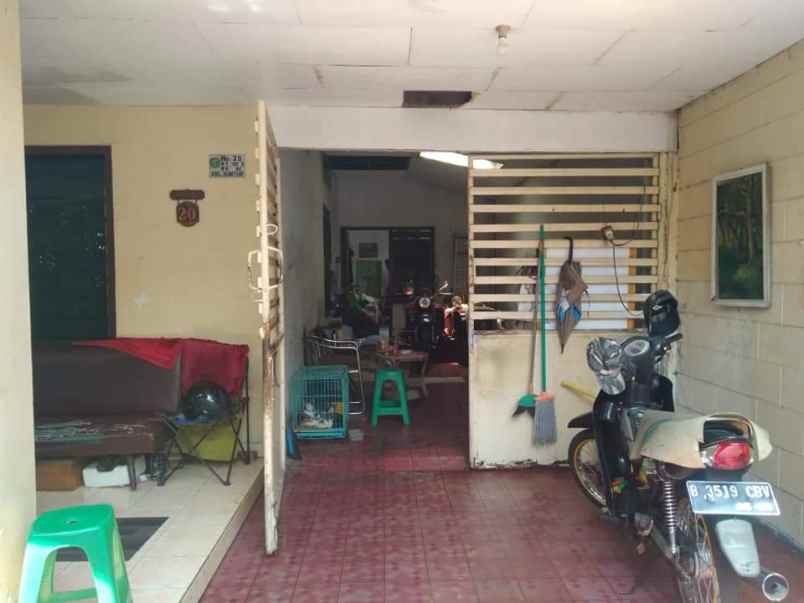 dijual rumah setiabudi