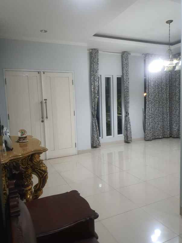 dijual rumah siap huni dalam komplek asri bsd city