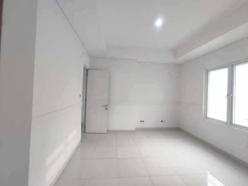 dijual rumah siap huni di boulevard citragran cibubur