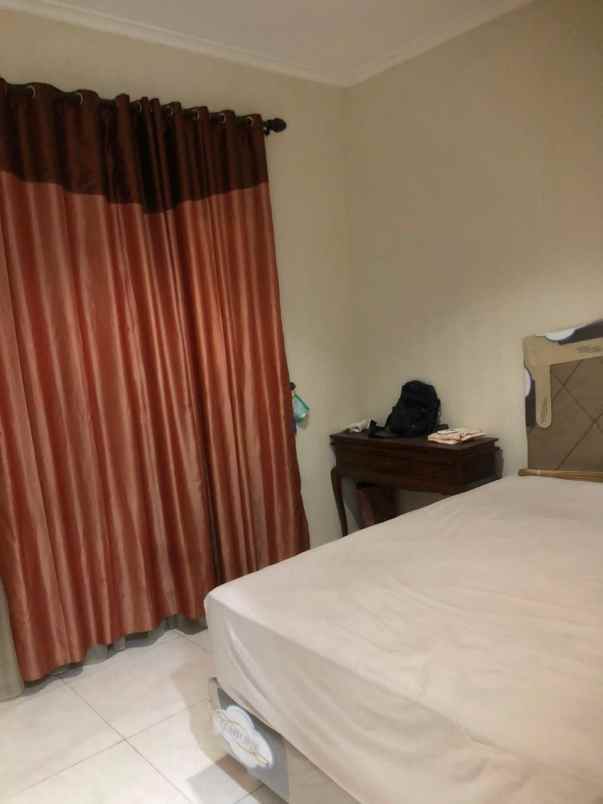 dijual rumah siap huni di mahogany residence cibubur