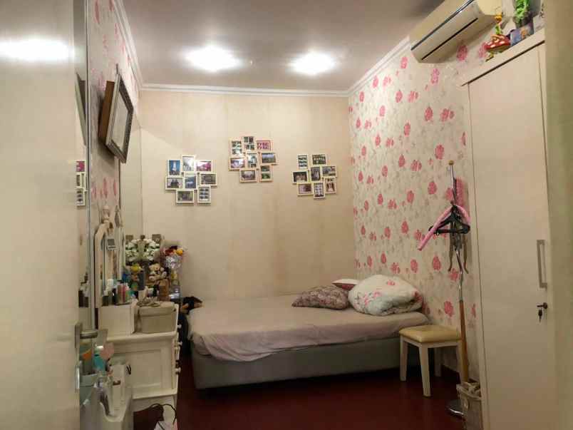 dijual rumah siap huni di mahogany residence cibubur
