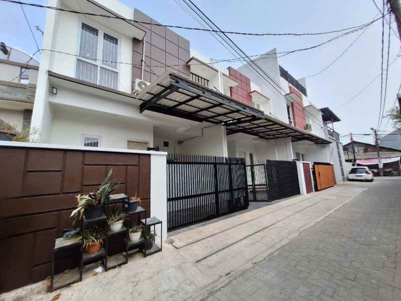 dijual rumah siap huni non cluster di jatiwaringin