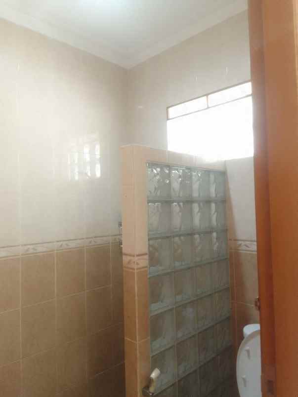 dijual rumah siap huni strategis di tengah kota cimahi