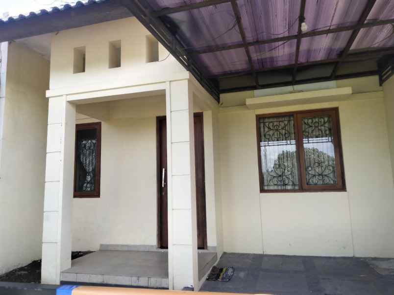 dijual rumah singopuran dekat luwes