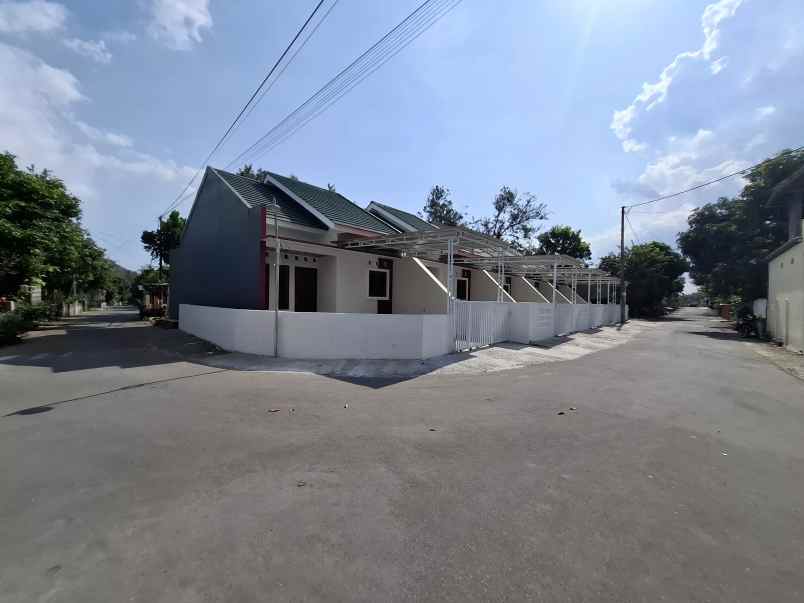 dijual rumah smkn 1 kalasan