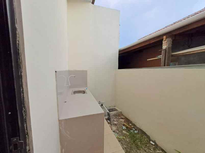 dijual rumah srijaya