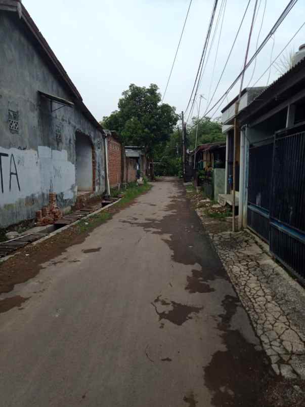 dijual rumah strategis