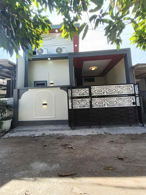 dijual rumah sukamaju